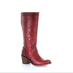 Burgundy size 7 leather Corral boots